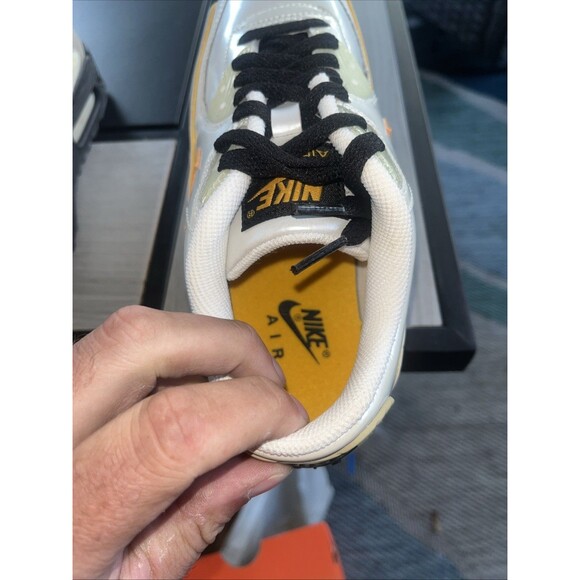 317942 171 5.5 Air Max 90 Cl G S  Metlc Summit White / Taxi Black Grnt main image 12